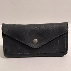 Hide and drink Large Female Wallet in charcoal see last pic for imperfection